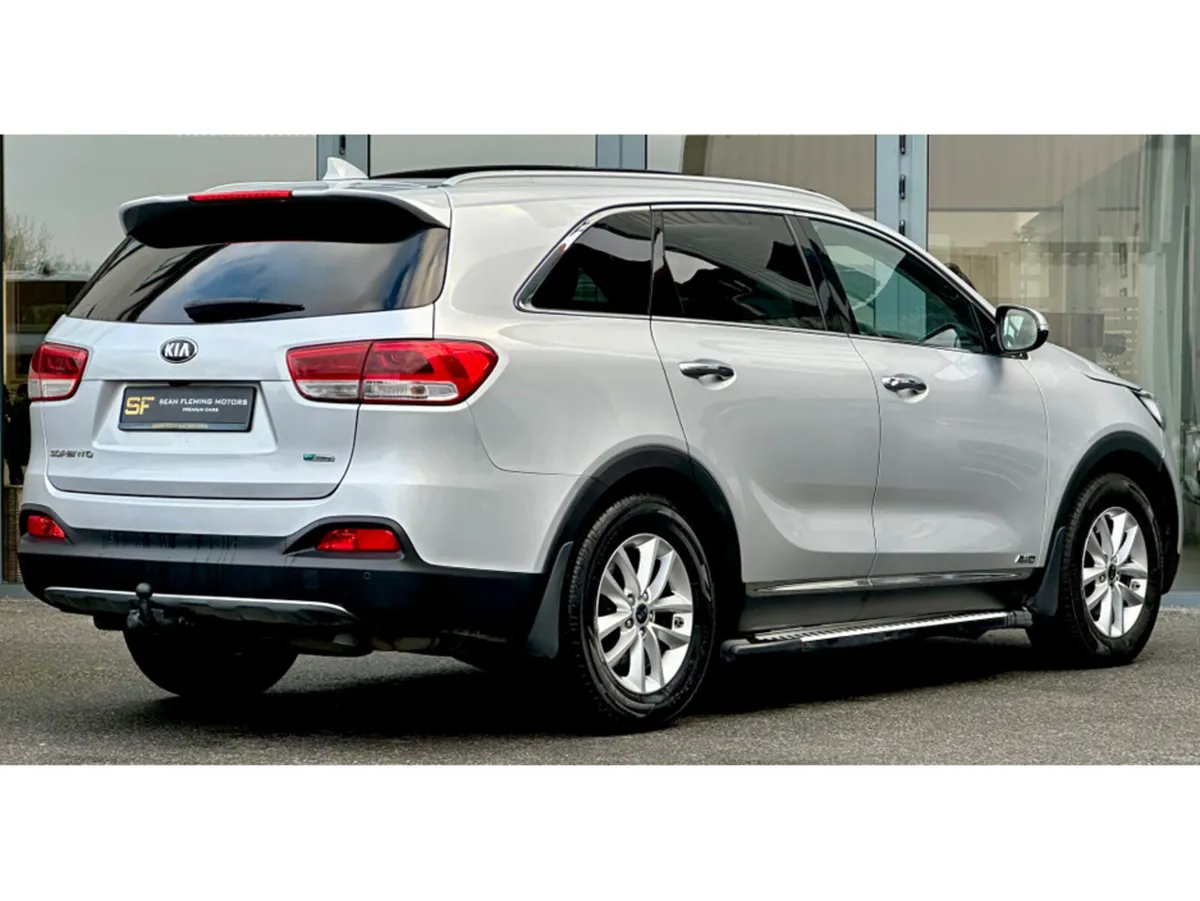 Kia Sorento PLATINUM* 7 SEAT* PANORAMIC ROOF* - Image 4