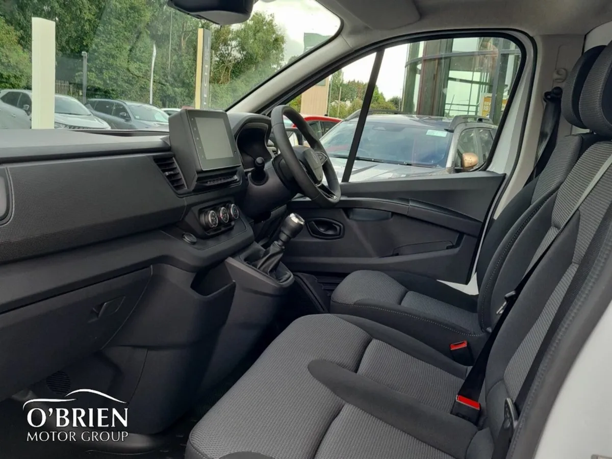 Renault Trafic TRAFIC LL30 BLUE DCI 130 START - Image 4