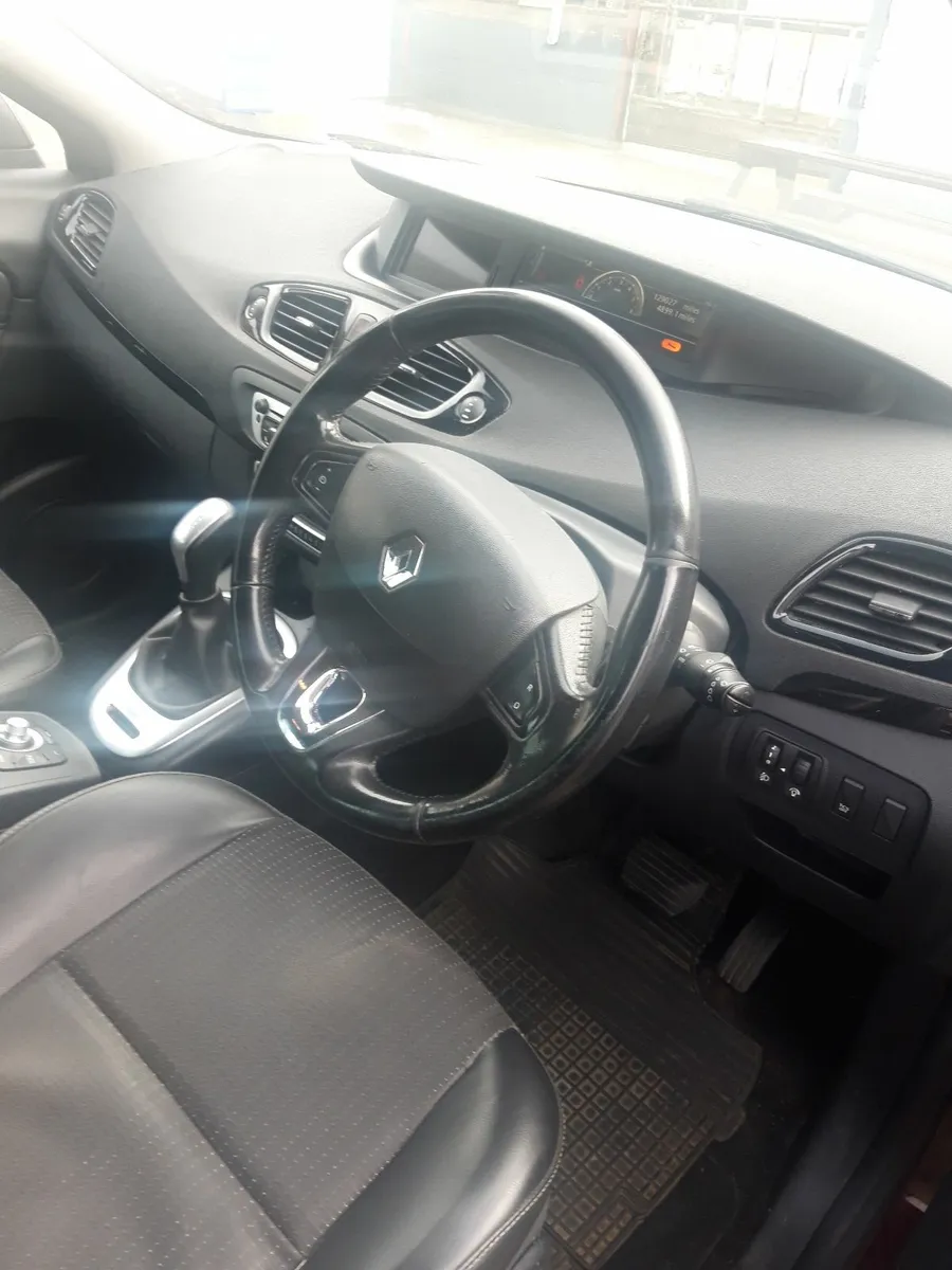 Car - Image 3