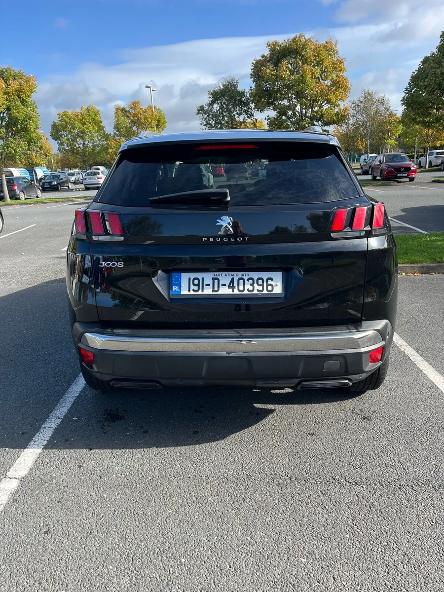 PEUGEOT 3008 ALLURE 1.2 130 6.2 4DR - Image 3