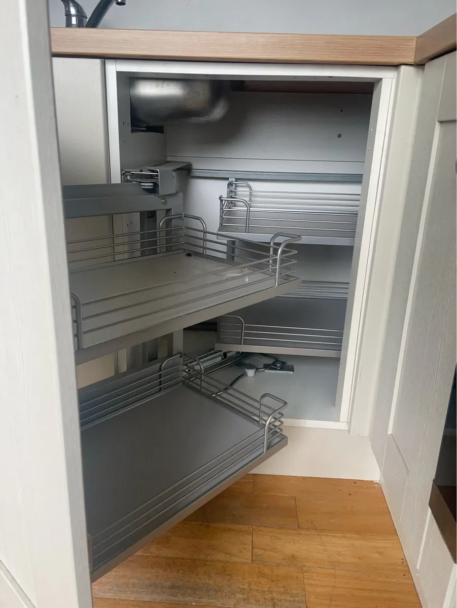 Kitchen - Image 2