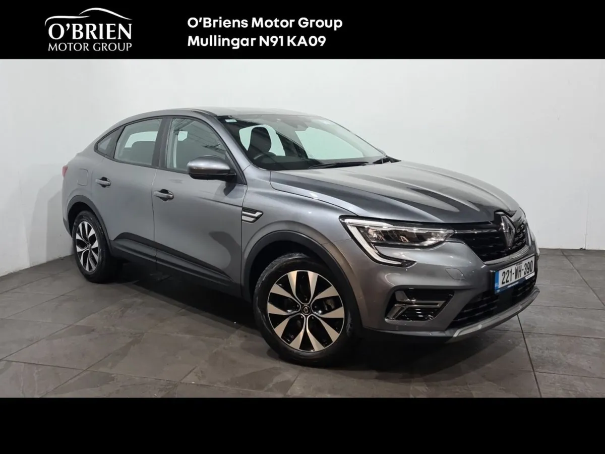 Renault Arkana ICONIC E-TECH HYBRID 145 AUTO - Image 1