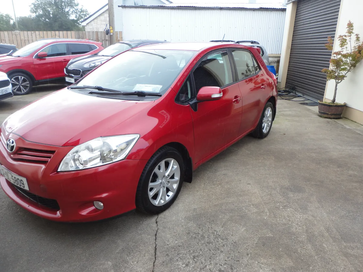 2012 Toyota Auris 1.4 D4D TR 5DR - Image 2