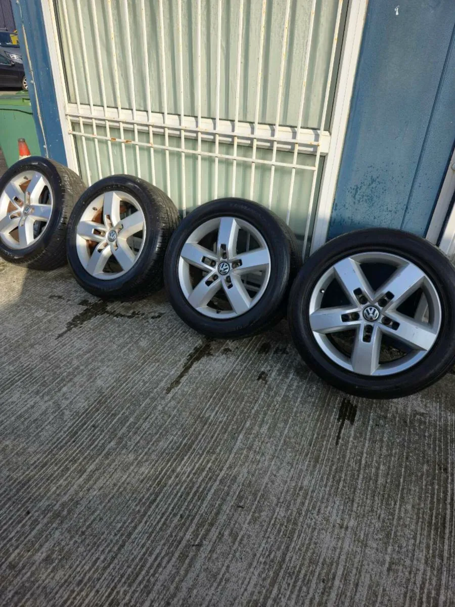 19" 5x130 Genuine Touareg Alloys - Image 1