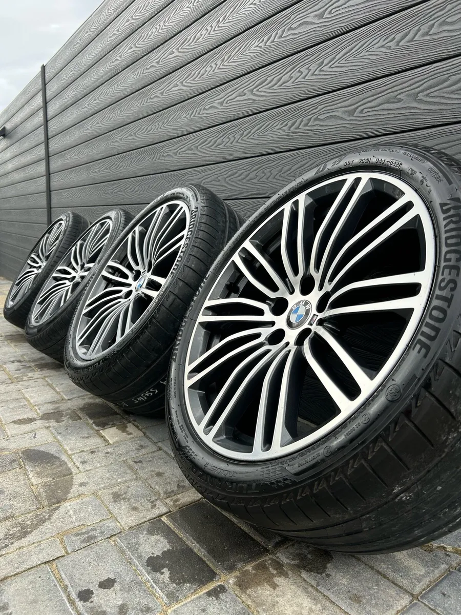 18” GENUINE BMW 5 SERIES ALLOY WHEELS & TYRES - Image 1