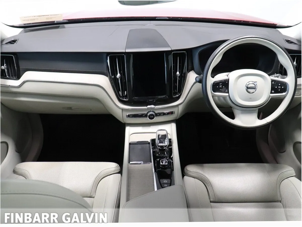 2022 VOLVO XC60 INSCRIPT T6 RCHARGE AWD - Image 4