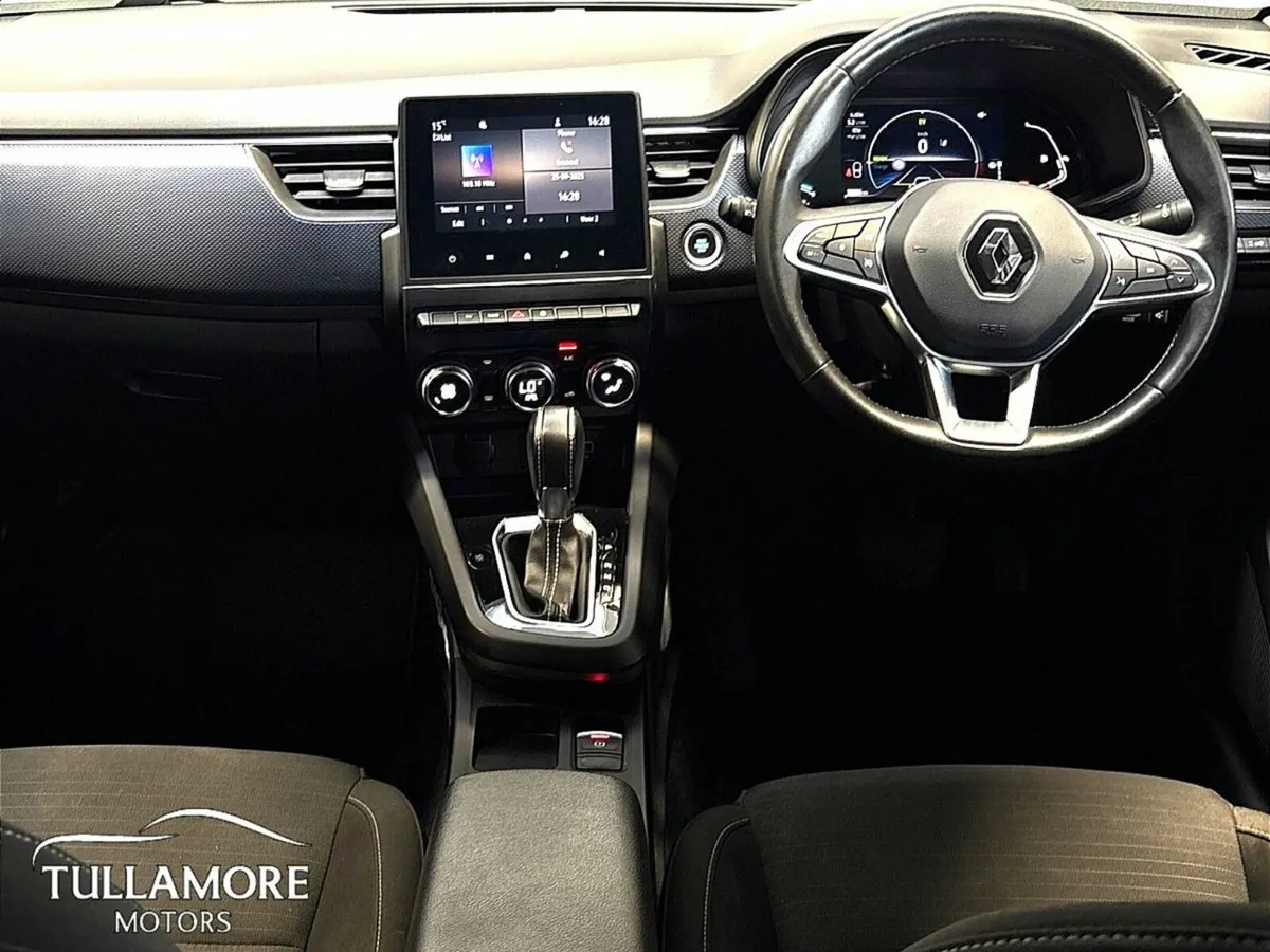 Renault Arkana ICONIC E-TECH HYBRID 145 AUTO - Image 2