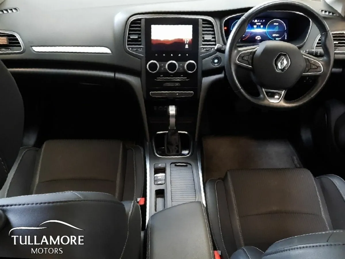 Renault Megane E-TECH PHEV 160 Auto Iconic ST - Image 2