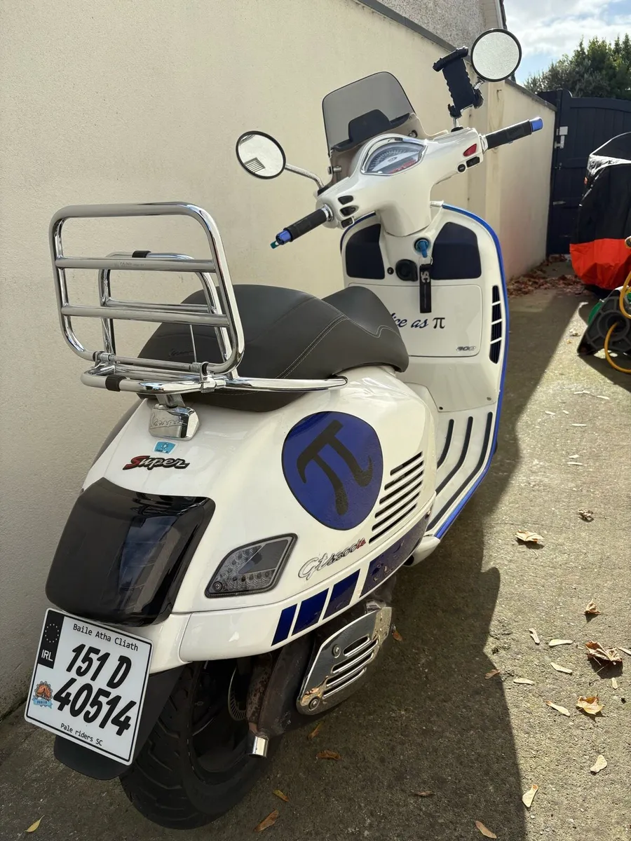 Vespa GTS 300 Super - Image 3