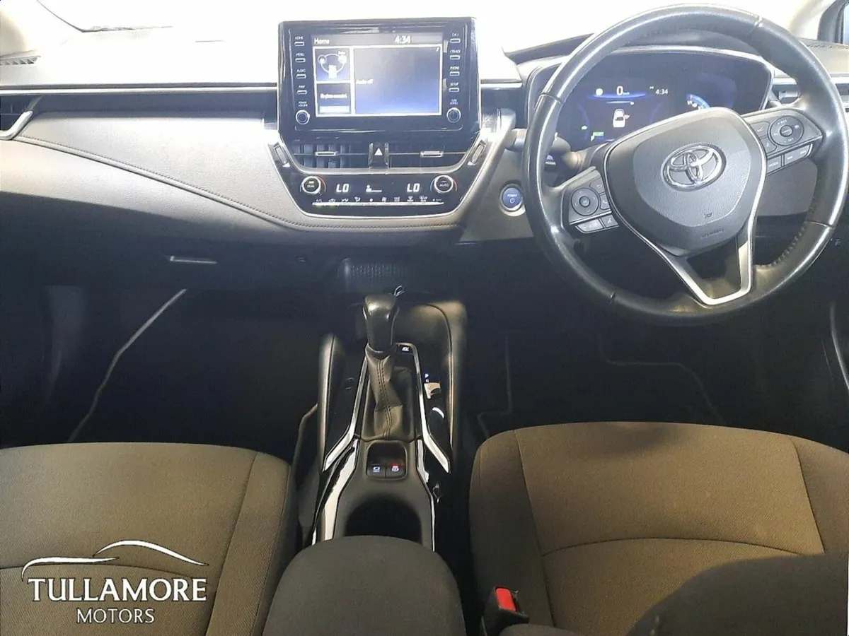 Toyota Corolla 1.8 Hybrid Luna Saloon - Image 2