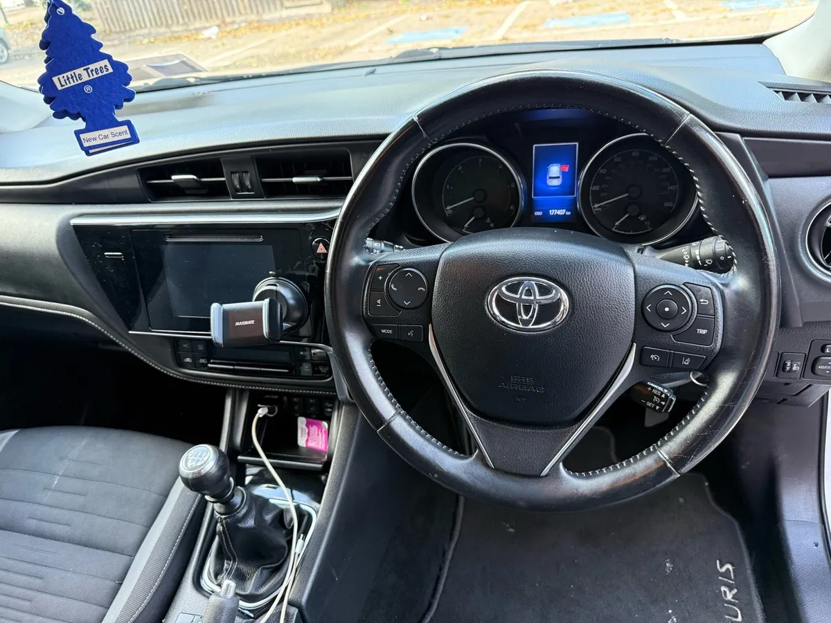 Toyota Auris 1.4 D4D Immaculate condition - Image 3