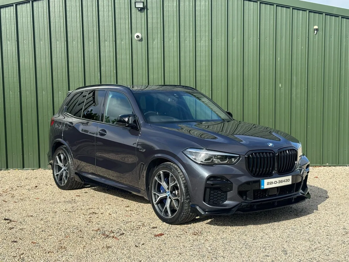 2022 BMW X5 45E MSPORT MASSIVE SPEC - Image 1