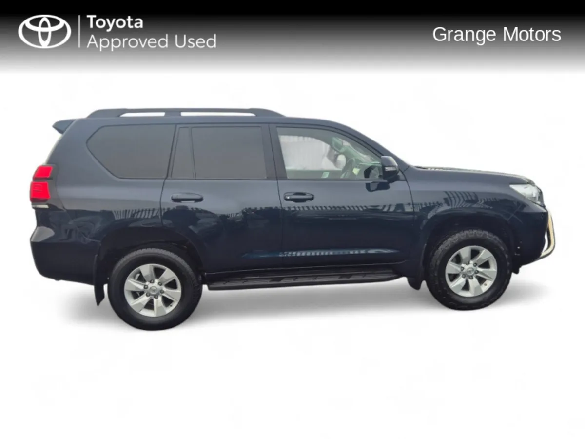 Toyota Land Cruiser 2.8 LWB GX COMM 6 SPEED MANUAL - Image 4
