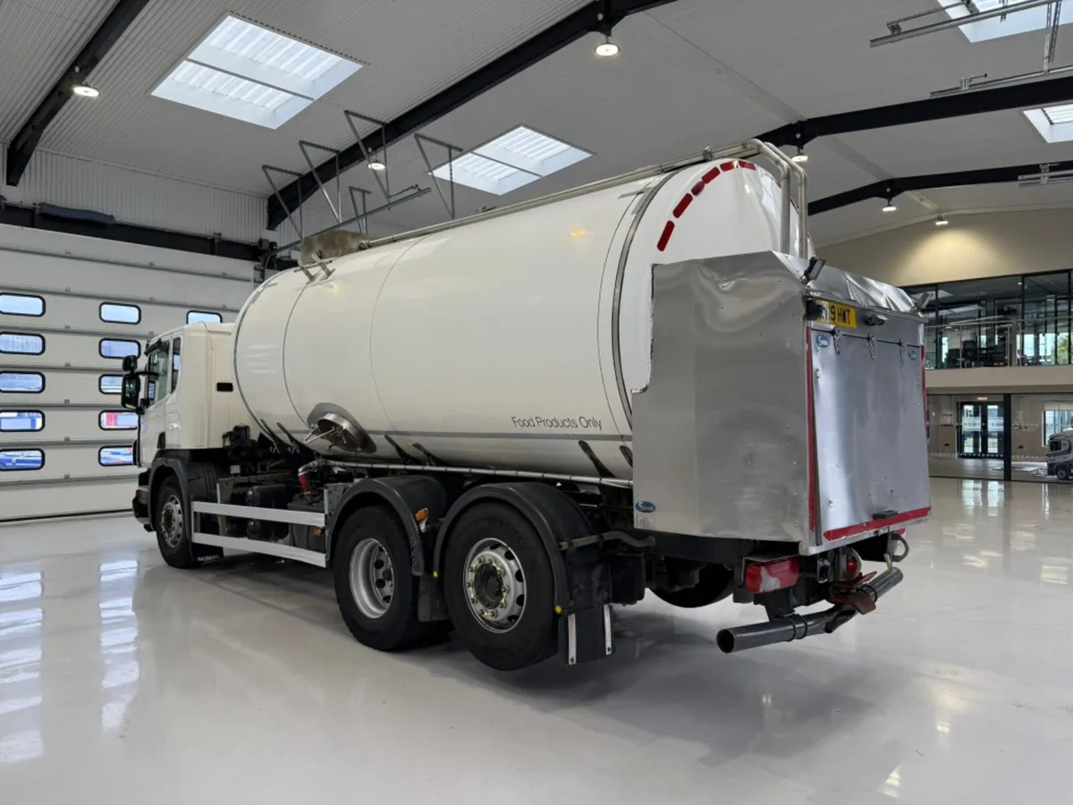 2019 (19) SCANIA P450 MILK TANKER 6X2 REARLIFT - Image 4