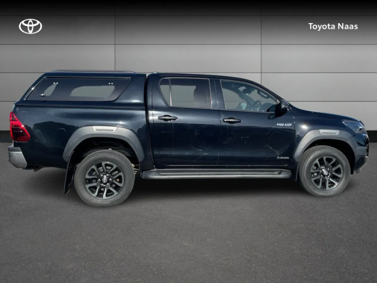 Toyota Hilux HILUX 2.8 INVINCIBLE AUTO - Image 3