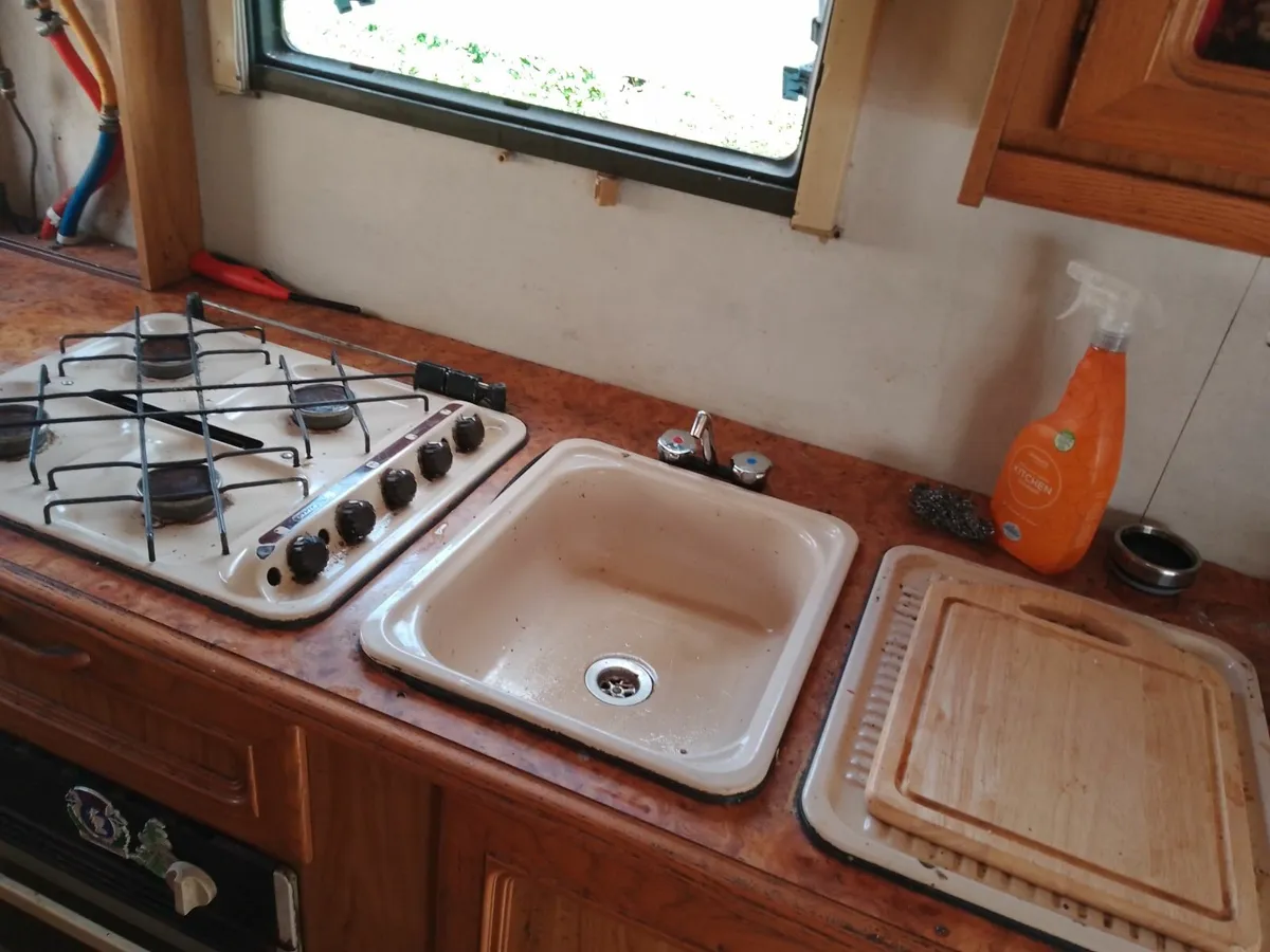 Motorhome - Image 4