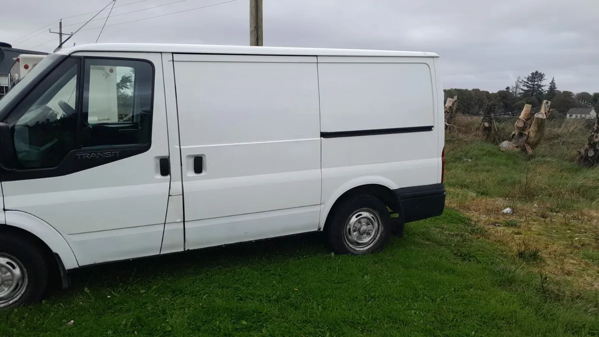Ford Transit - Image 2