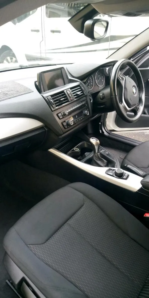 BMW SERIES 1 - Image 3