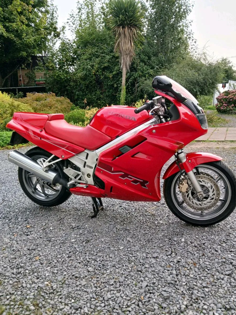 Honda VFR 750 Only 12 K AS NEW 1 Owner 1992 - Image 1