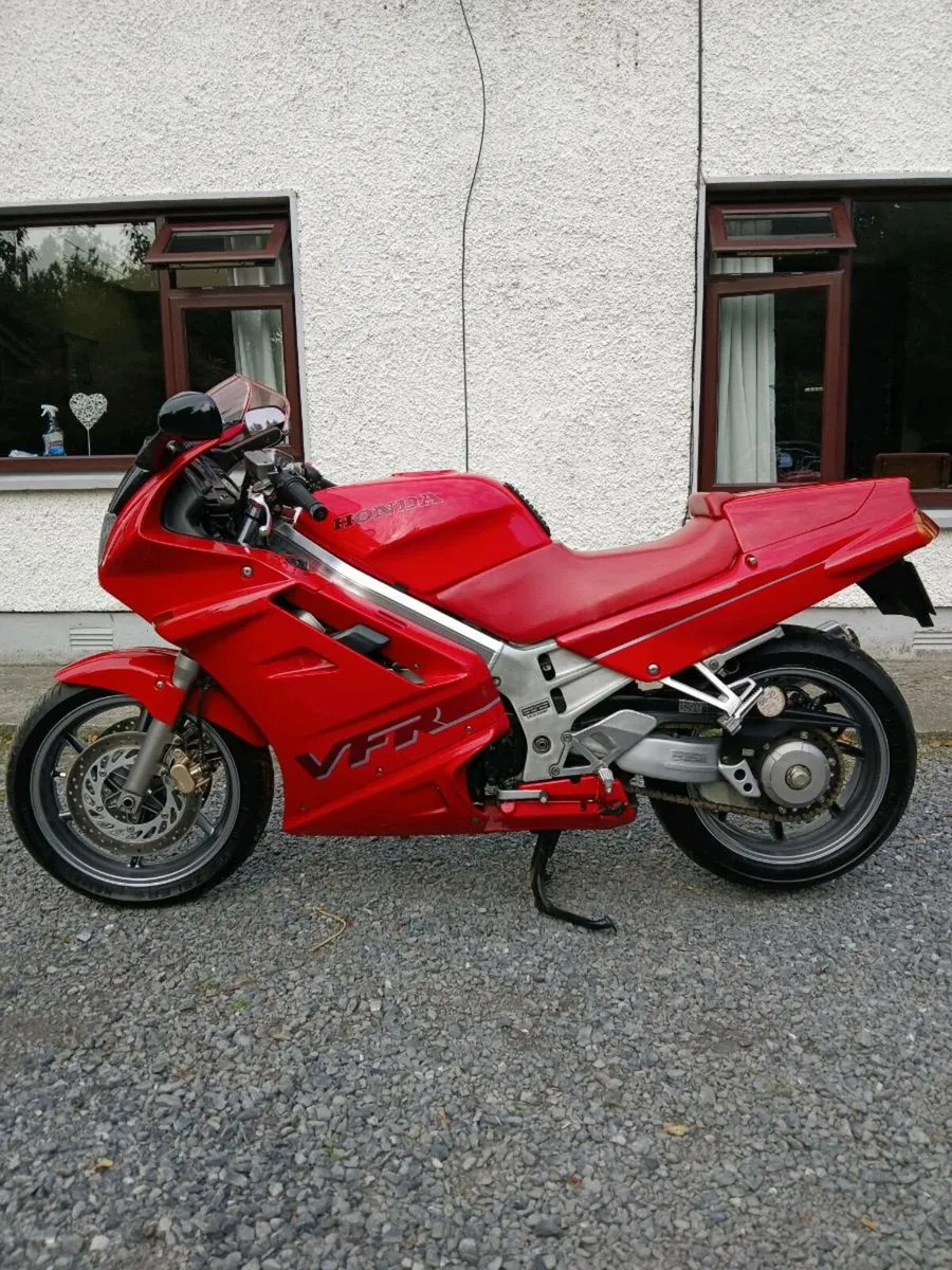 Honda VFR 750 Only 12 K AS NEW 1 Owner 1992 - Image 4