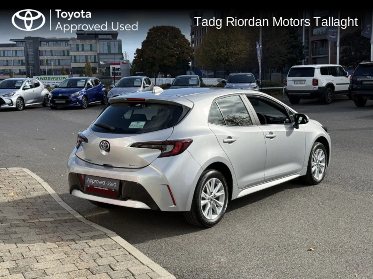 Toyota Corolla HB LUNA HYBRID - Image 2