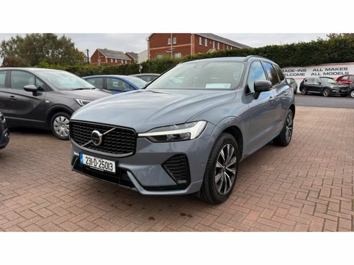 Volvo XC60 B4 Plus Dark 5DR Auto - Image 2