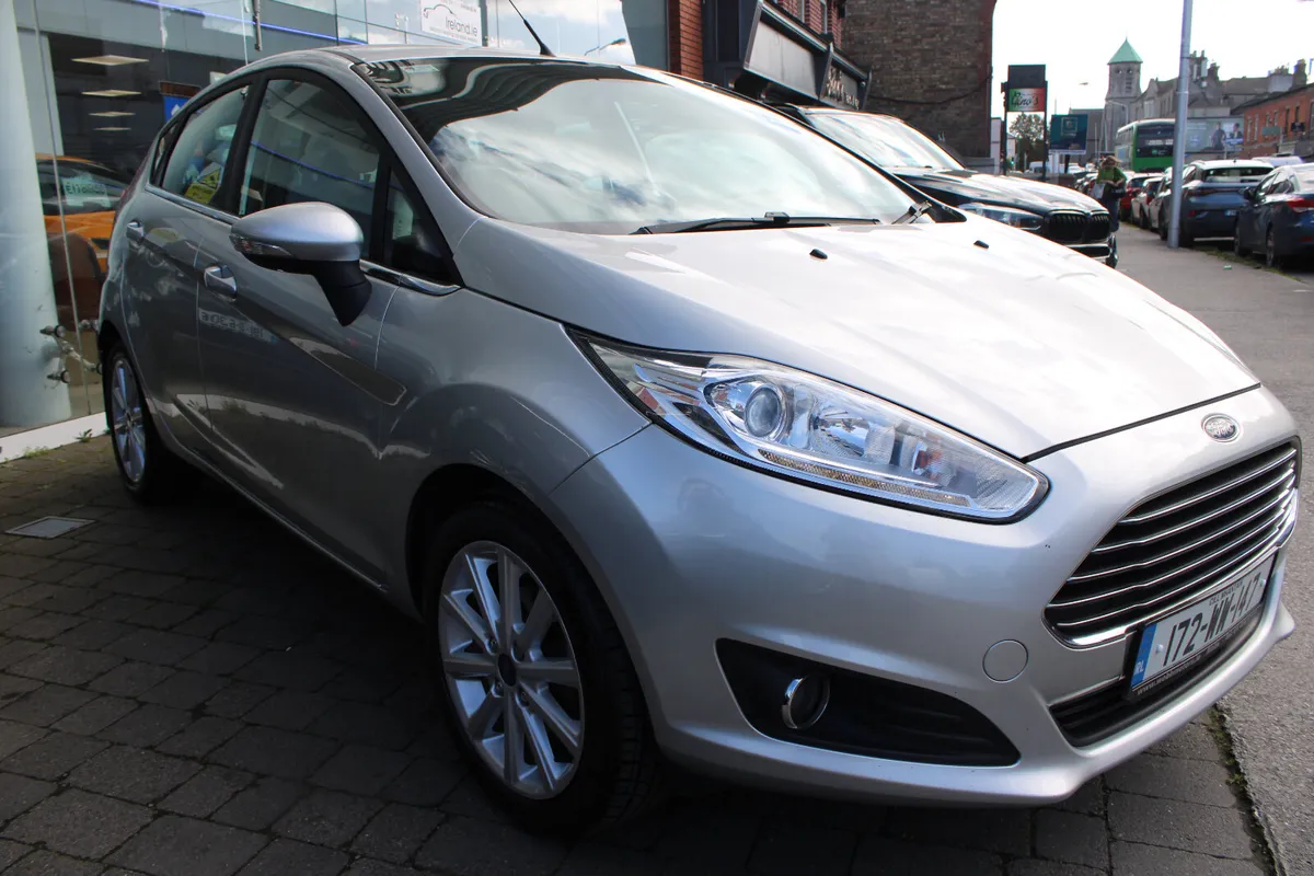 Ford Fiesta 1.2 PETROL TITANIUM 2017 *1 OWNER* - Image 2