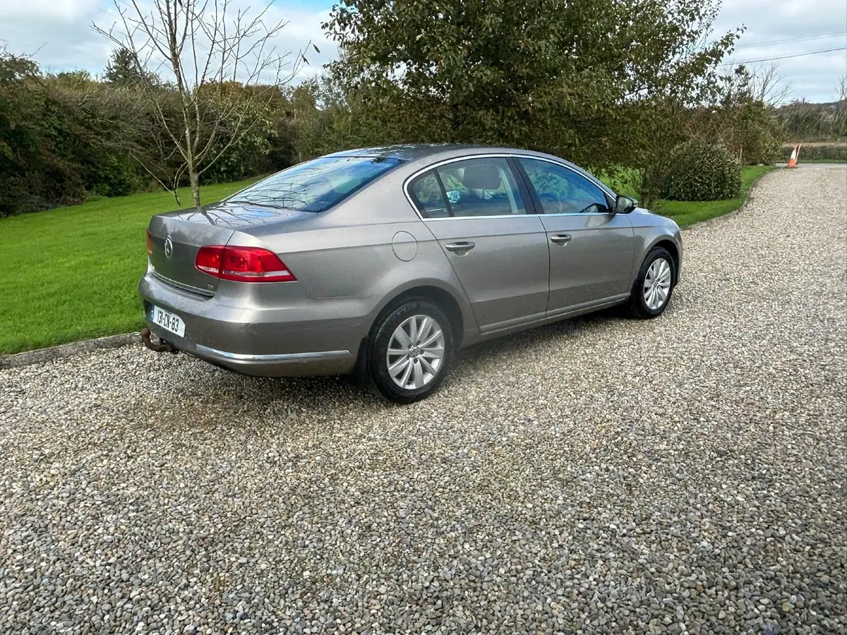 Volkswagen Passat 2013 - Image 4