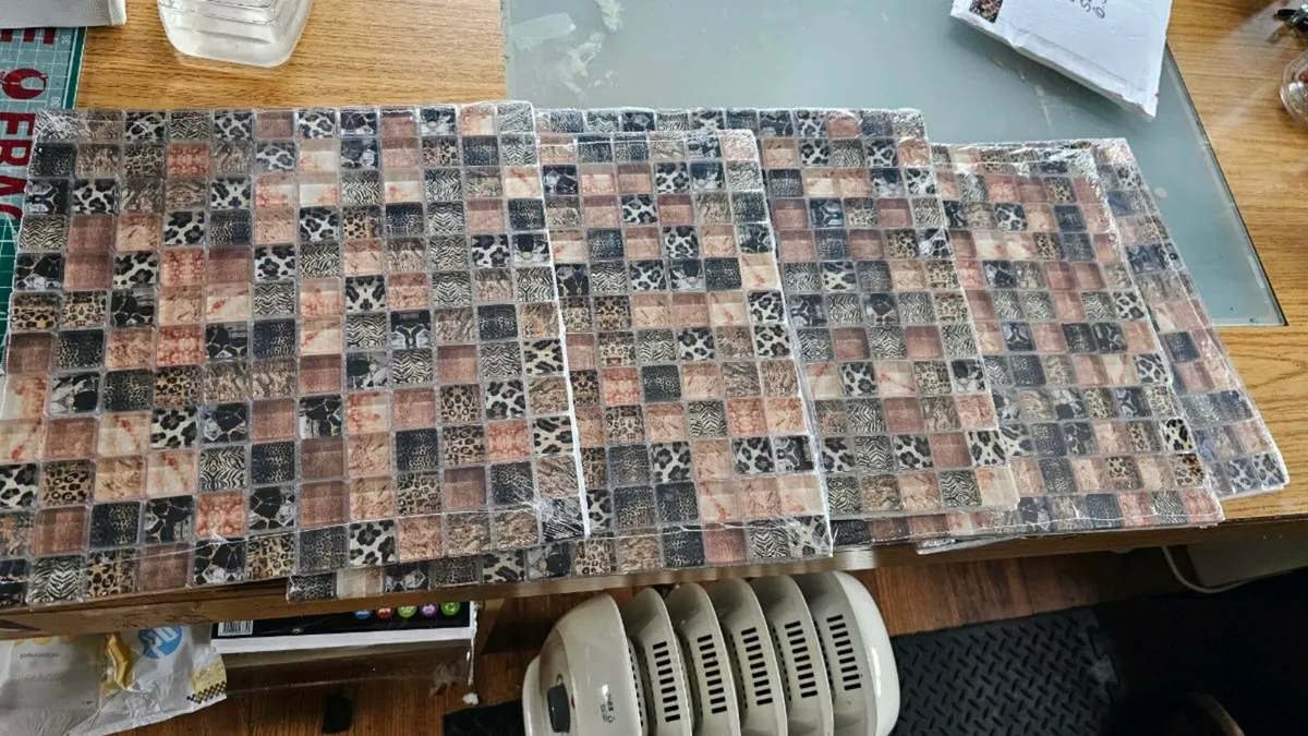 Beautiful glass mosaicTiles - Image 3