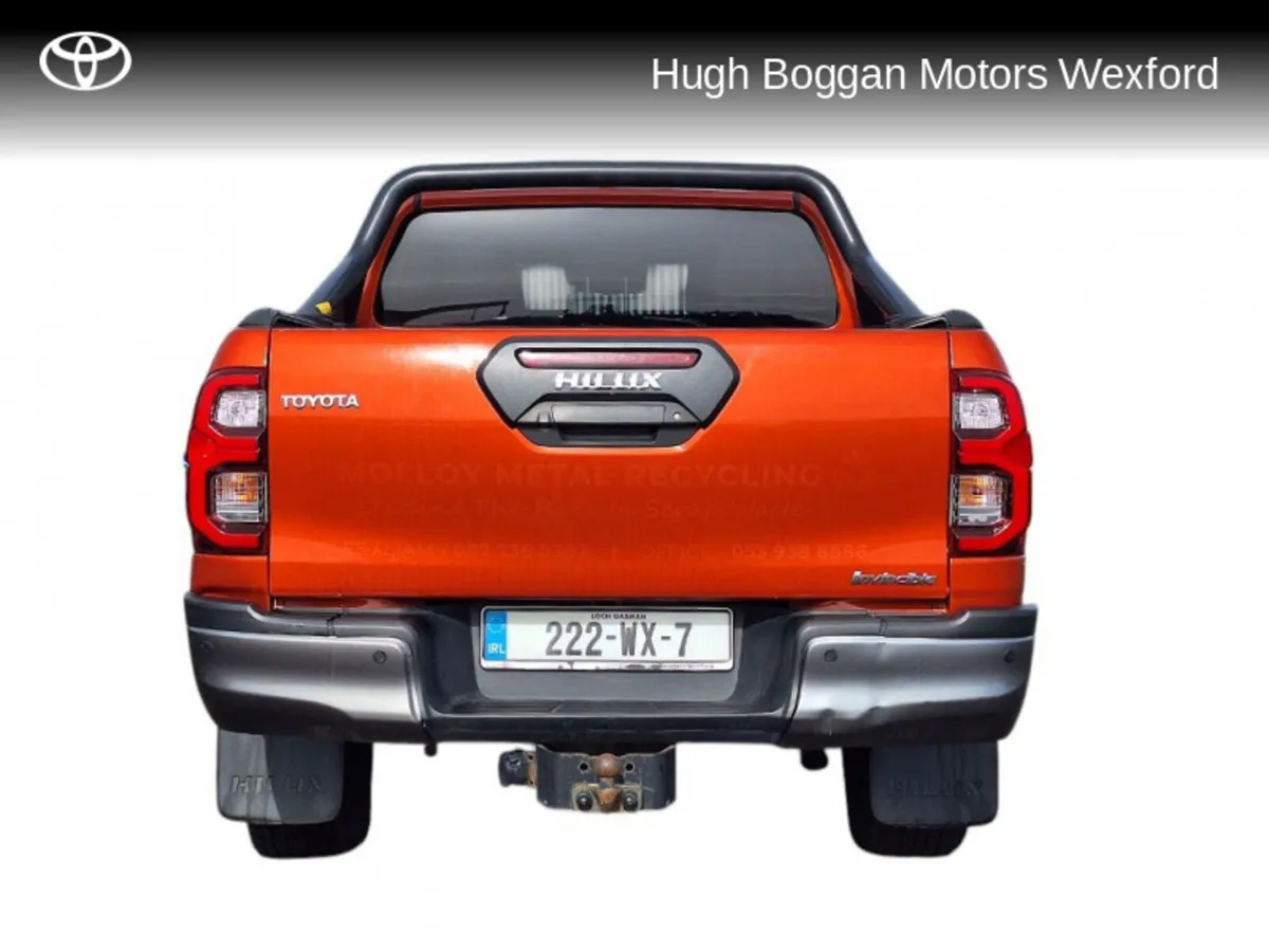 Toyota Hilux 2.8 INVINCIBLE AUTO +VAT - Image 4
