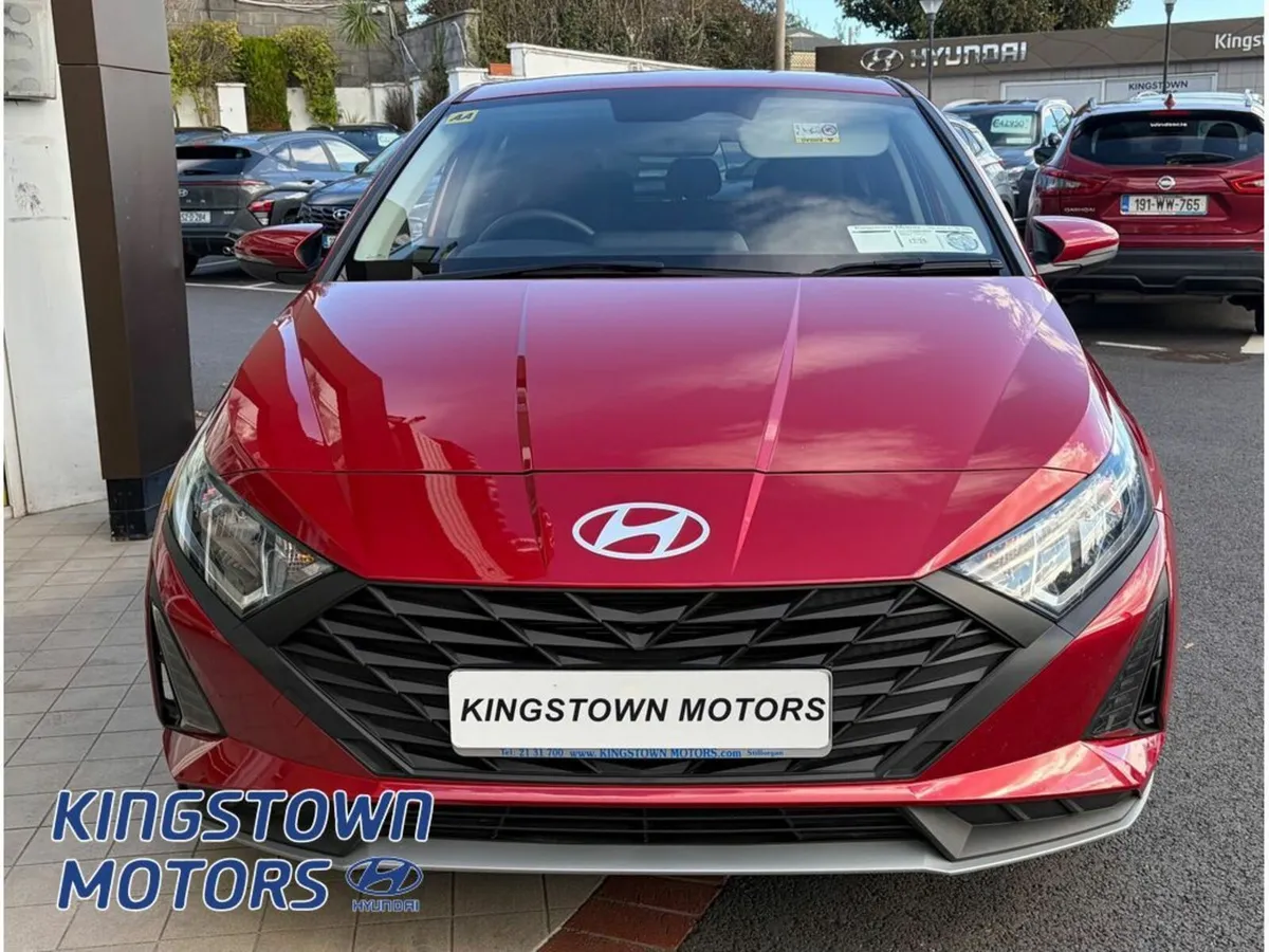 Hyundai i20 Deluxe Plus - Image 2