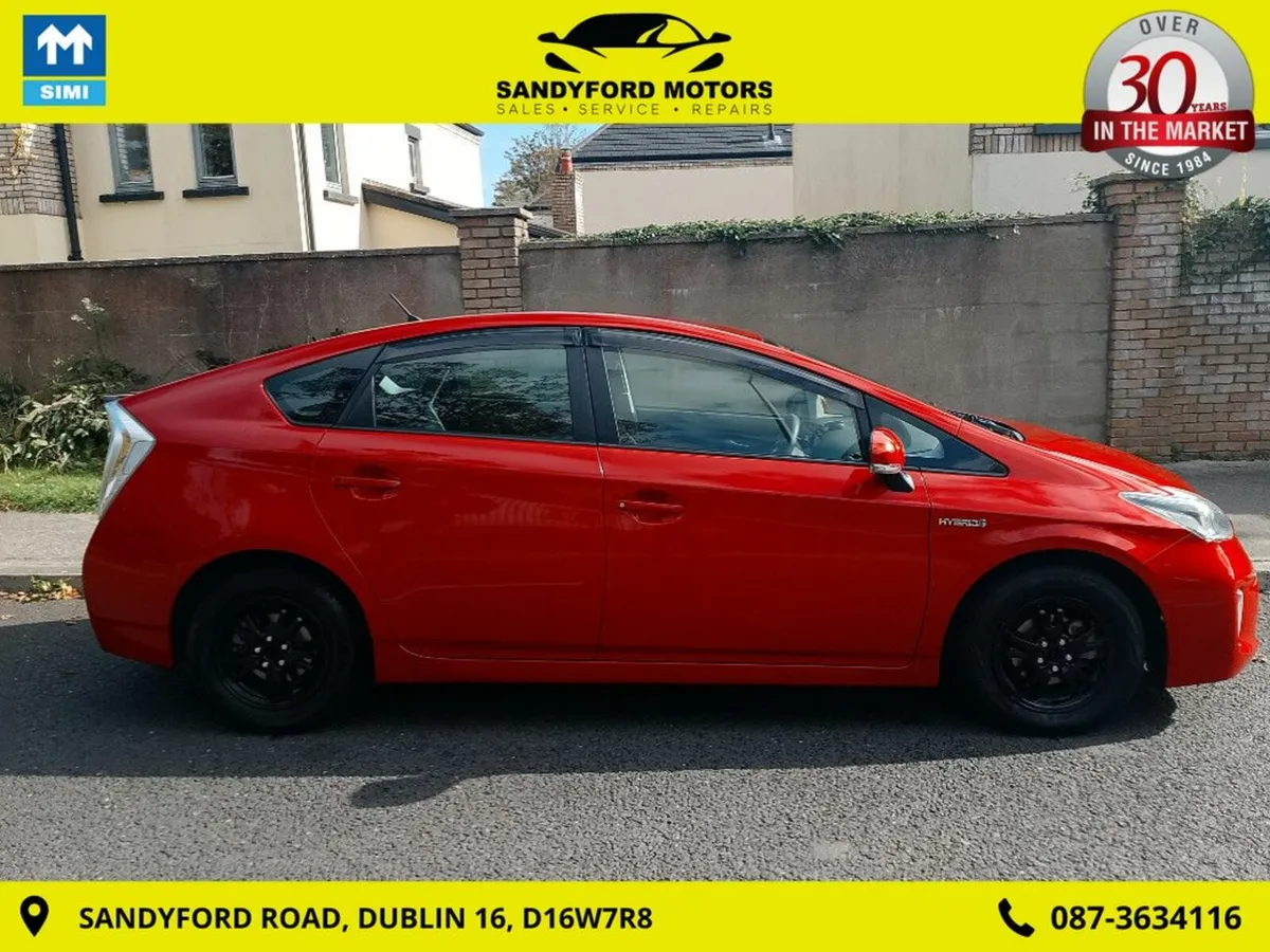 Toyota Prius ZVW30 5DR Auto - Image 2