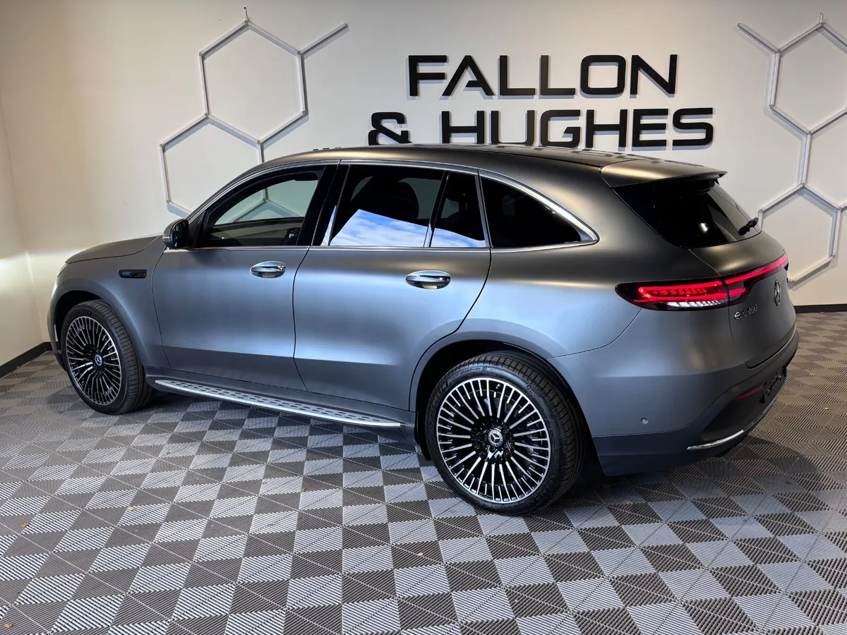 MERCEDES-BENZ EQC 400 AMG LINE PREMIUM 4MATIC - Image 4