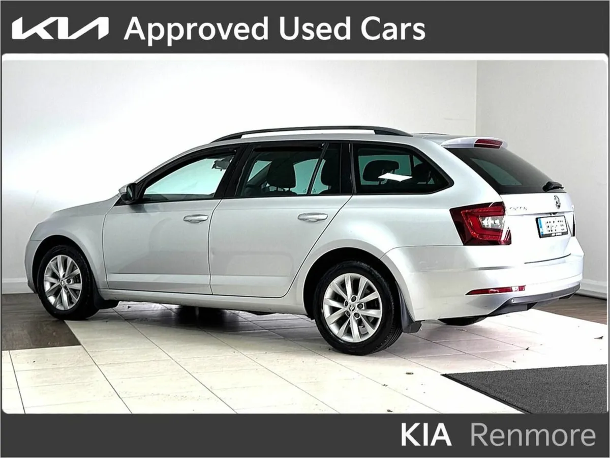 Skoda Octavia COMBI AMB 1.0tsi 115HP DSG 4DR AUT - Image 3