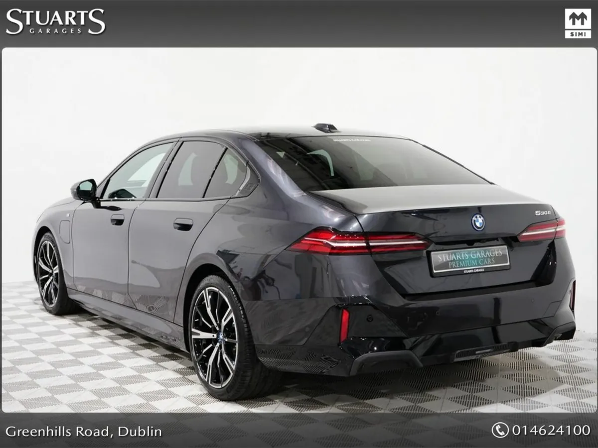 BMW 5-Series 530e M-SPORT SOPHISTO GREY METALLIC, - Image 2
