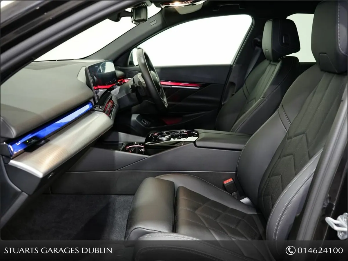 BMW 5-Series 530e M-SPORT SOPHISTO GREY METALLIC, - Image 3