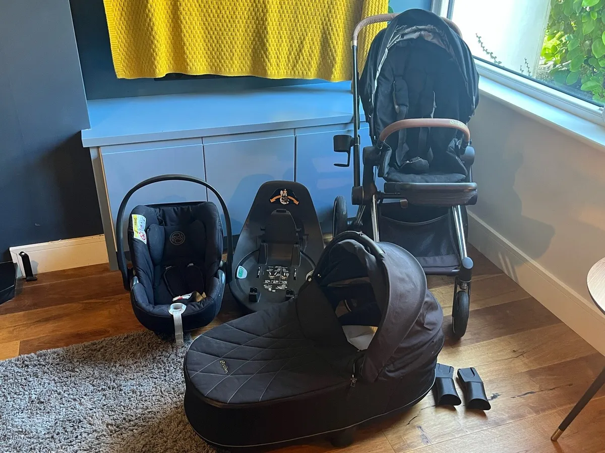 Cybex 4 in 1 travel system