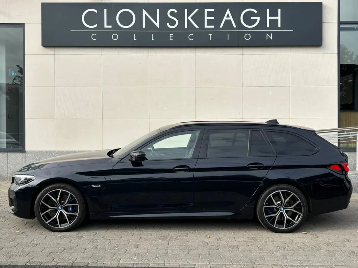 BMW 5-Series 530E M SPORT TOURING - Image 4