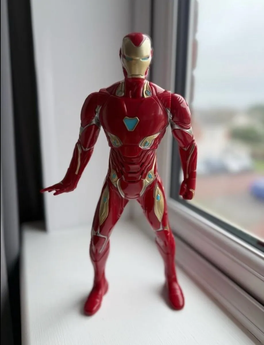 Original Marvel Hasbro Iron Man - Image 3