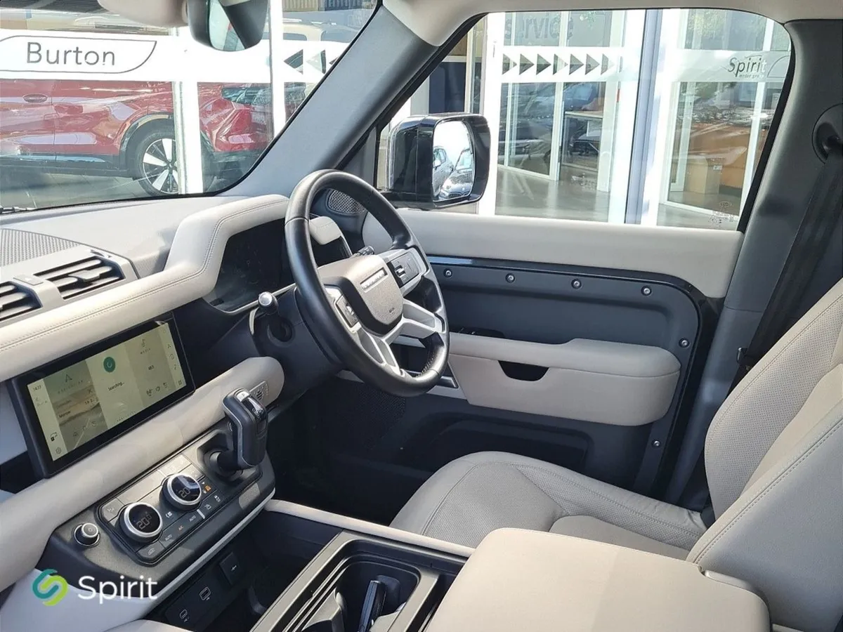 Land Rover Defender 110 2.0 Si4 Hybrid - Image 3