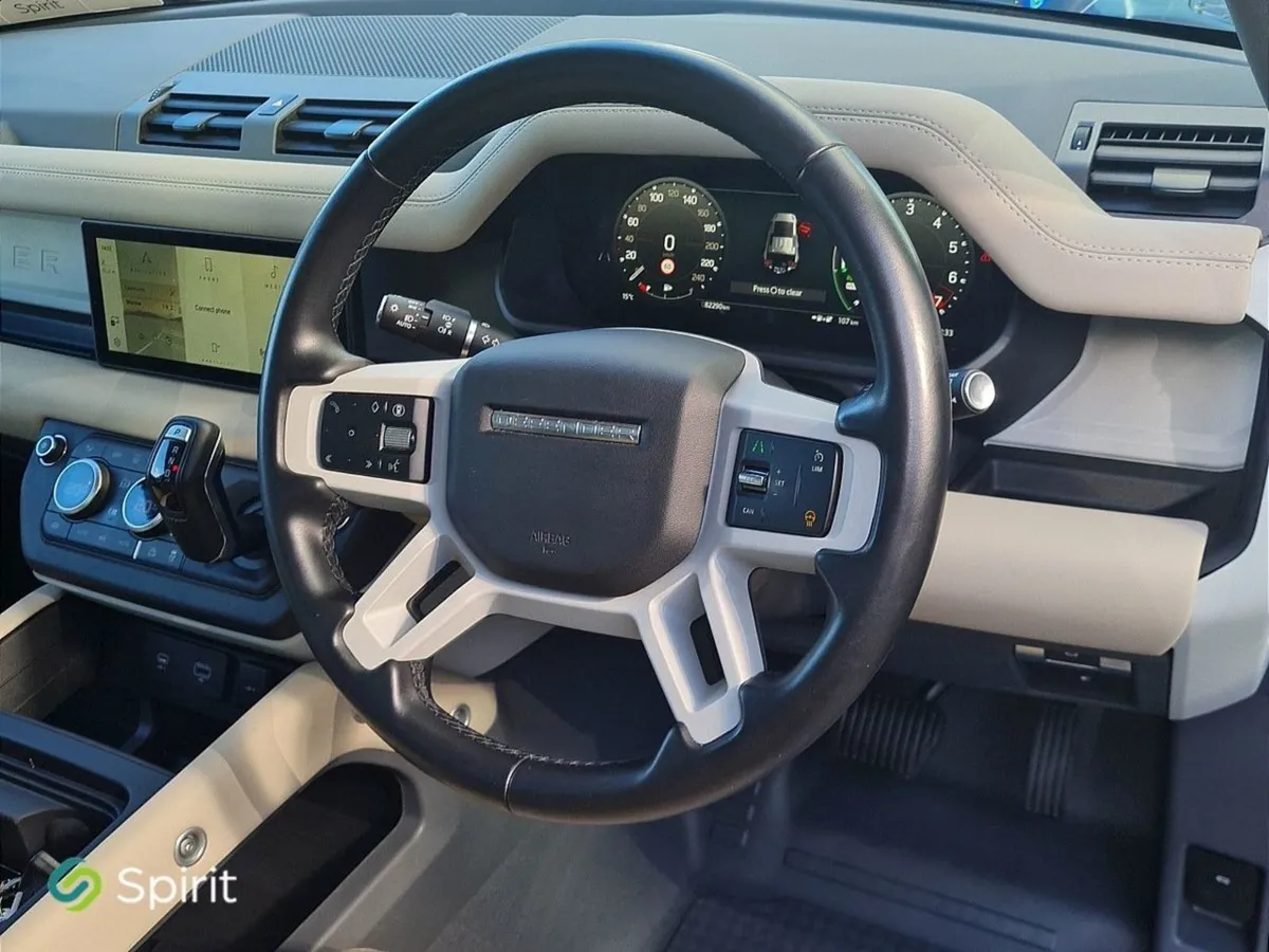 Land Rover Defender 110 2.0 Si4 Hybrid - Image 4