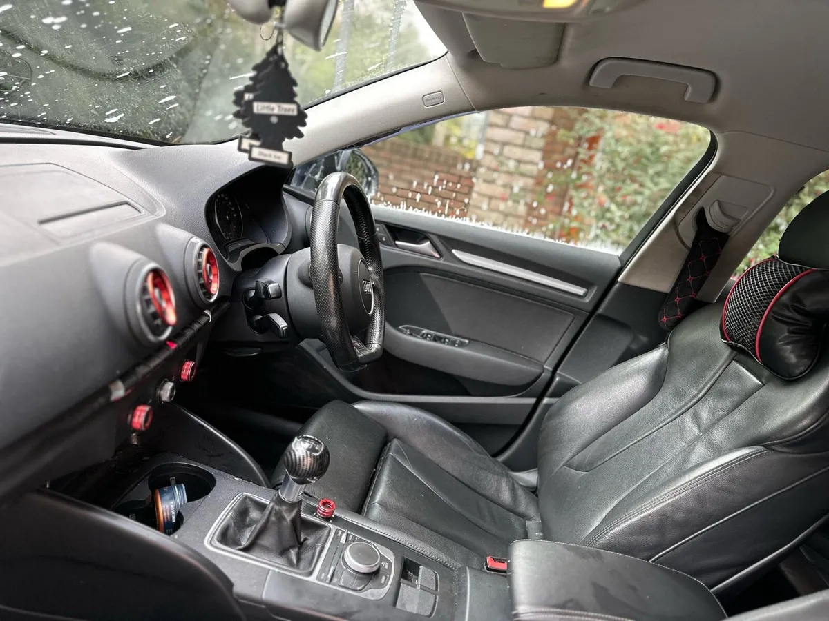 Car - Image 3