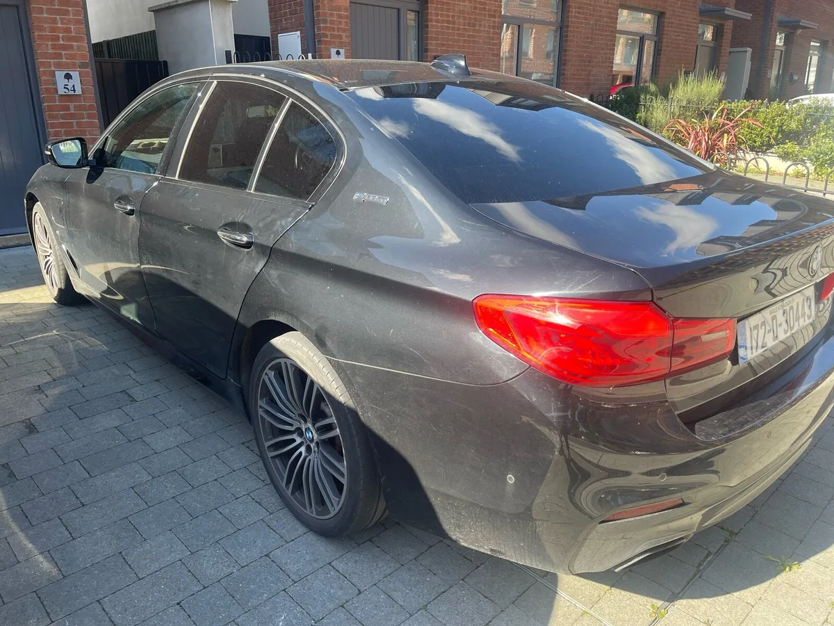 BMW 530e - Image 3