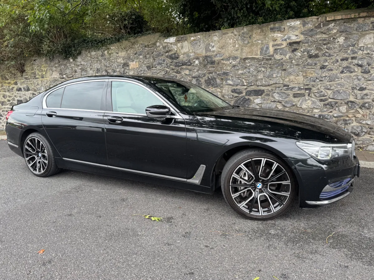 BMW 7-Series 2017  G12 LD XDRIVE EXCLUSIVE 4DR - Image 3