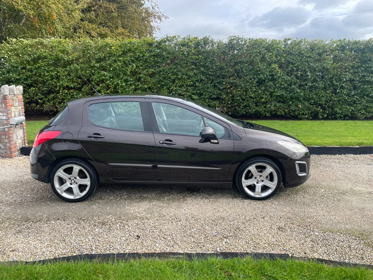 PEUGEOT 308 1.6 E-HDI ALLURE  5DOOR *SOLD AS SEN* - Image 4
