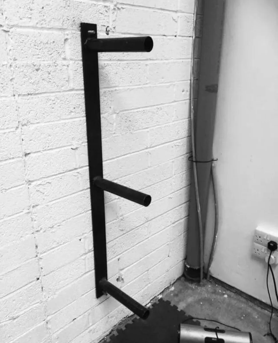 Wall mounted plate holders - Image 1