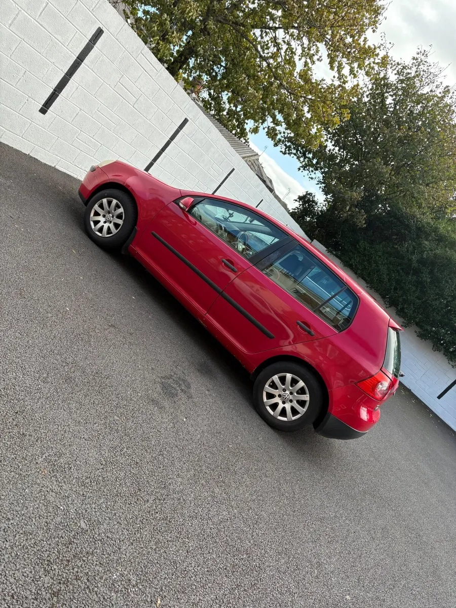 Volkswagen Golf 2005 - Image 1