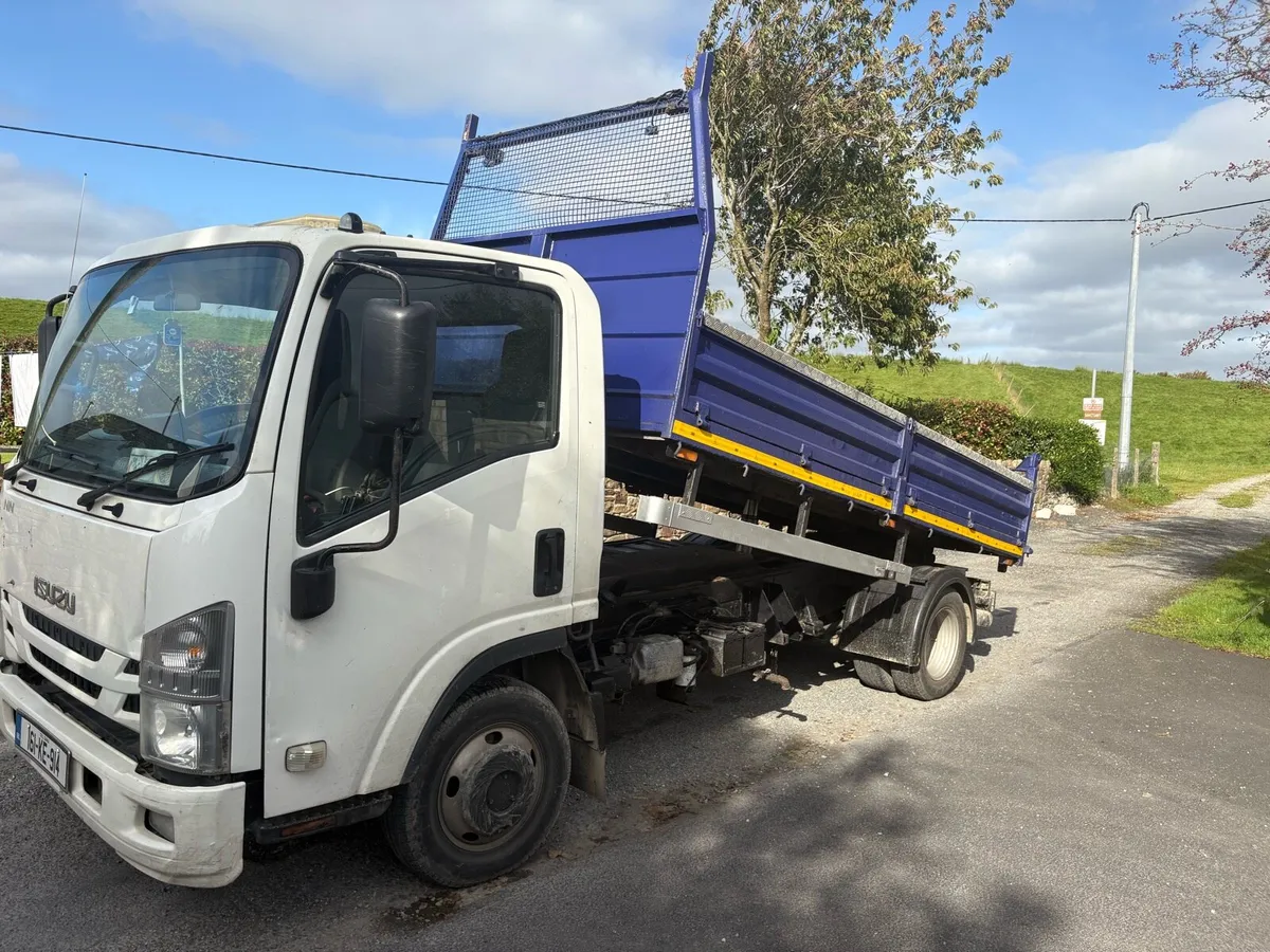 Isuzu tipper pickup - Image 1