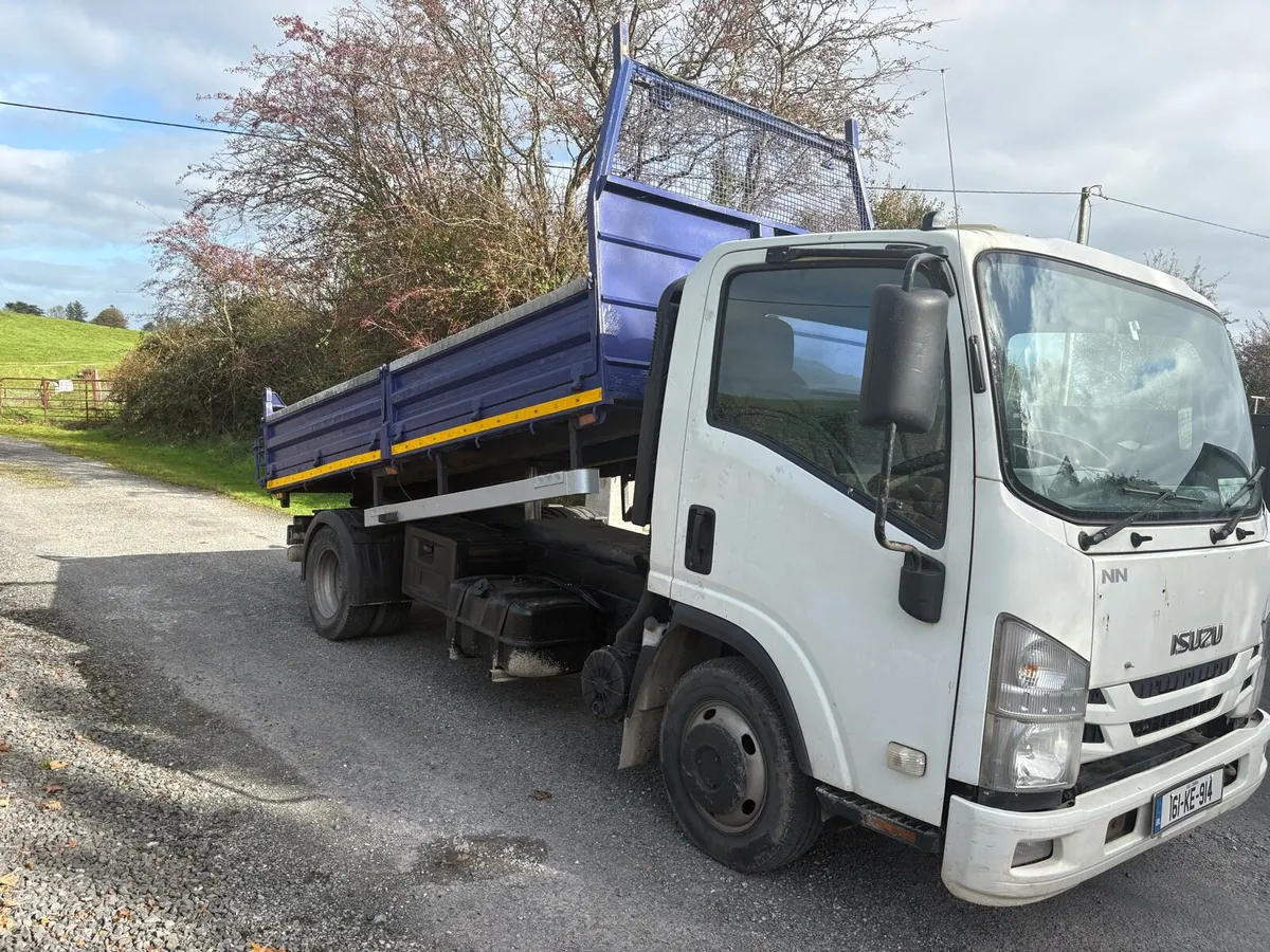 Isuzu tipper pickup - Image 2