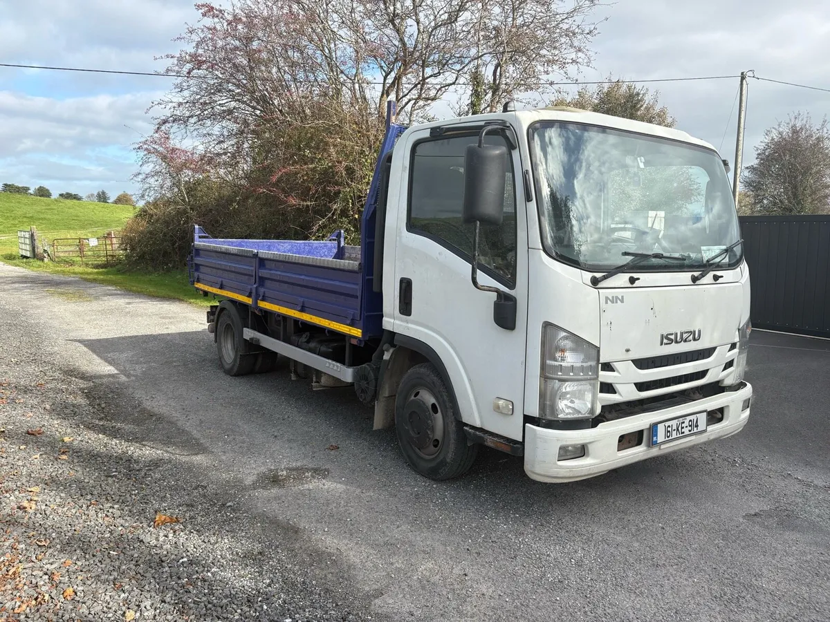 Isuzu tipper pickup - Image 4